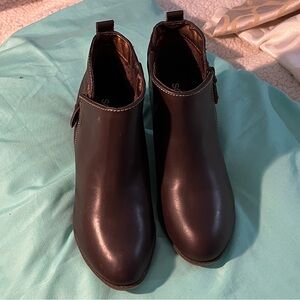 Vintage Sporto Dark Brown Ankle Booties